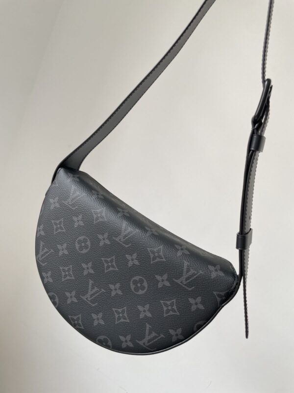LOUIS VUITTON MOON Monogram Eclipse Canvas Bag - Image 6