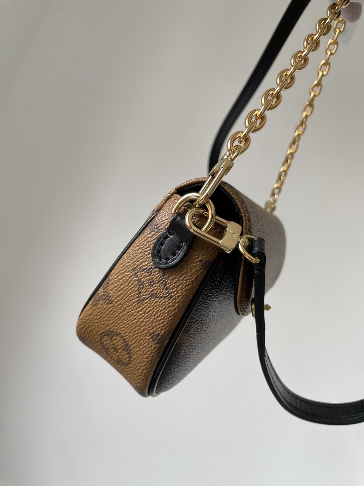 Louis Vuitton Ivy Wallet On Chain Monogram Reverse Canvas Bag – Brown - Image 7
