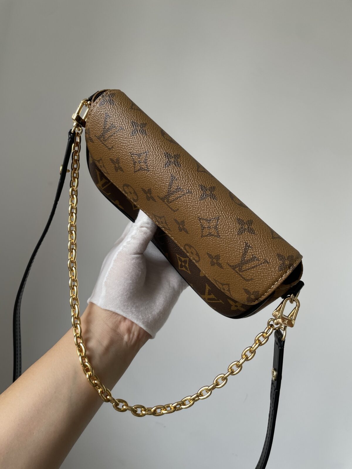 Louis Vuitton Ivy Wallet On Chain Monogram Reverse Canvas Bag – Brown - Image 8