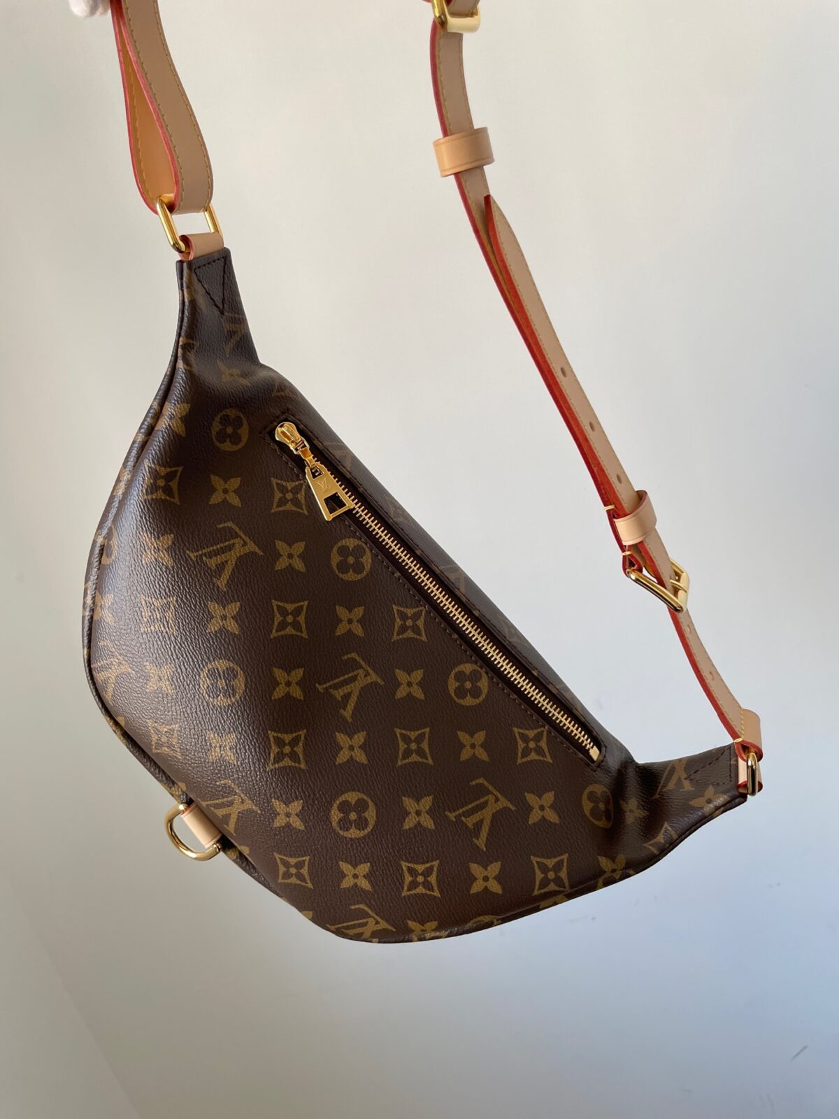 LOUIS VUITTON Bumbag Classic Monogram Chest/Belt Bag - Image 5