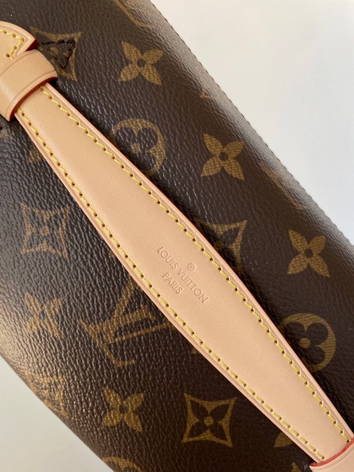 LOUIS VUITTON Bumbag Classic Monogram Chest/Belt Bag - Image 6