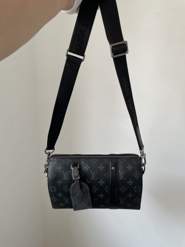 LOUIS VUITTON CITY KEEPALL Monogram Eclipse Canvas Bag - Image 2