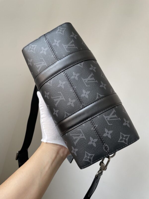 LOUIS VUITTON CITY KEEPALL Monogram Eclipse Canvas Bag - Image 7