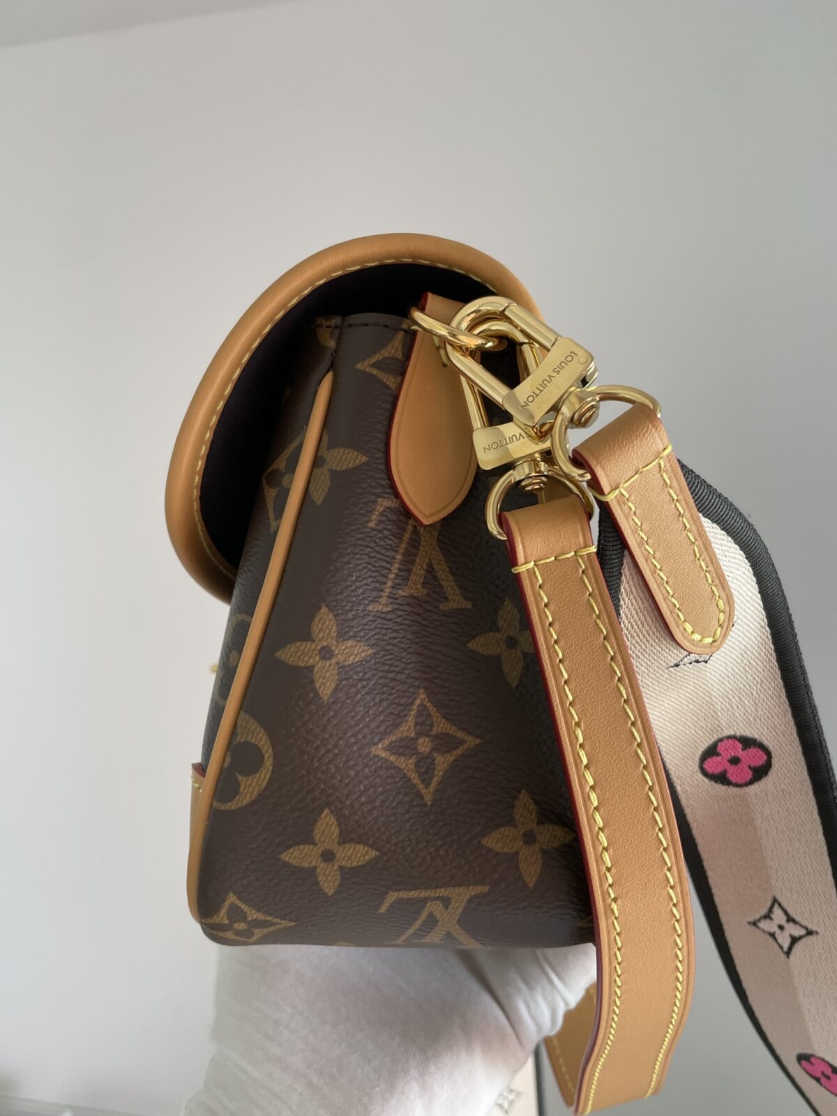 Louis Vuitton Diane PM Monogram Canvas Shoulder Bag - Brown - Image 6