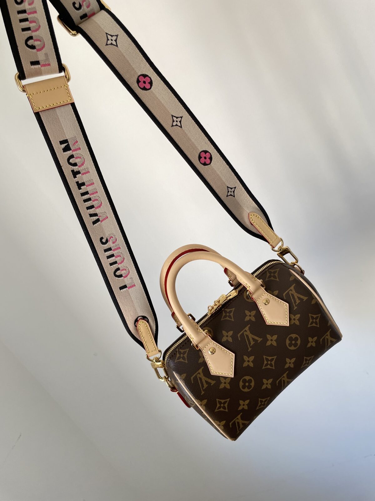 Louis Vuitton Speedy Bandoulière 20 Monogram Canvas Bag Brown - Image 3