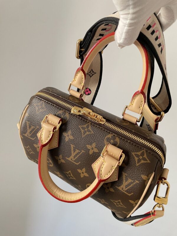 Louis Vuitton Speedy Bandoulière 20 Monogram Canvas Bag Brown - Image 5