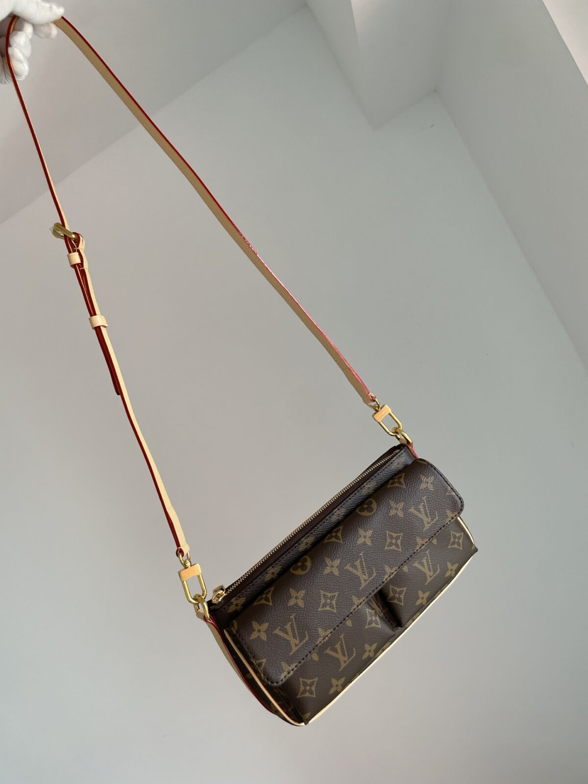 Louis Vuitton Vivacité Monogram Canvas Shoulder Bag – Brown - Image 4