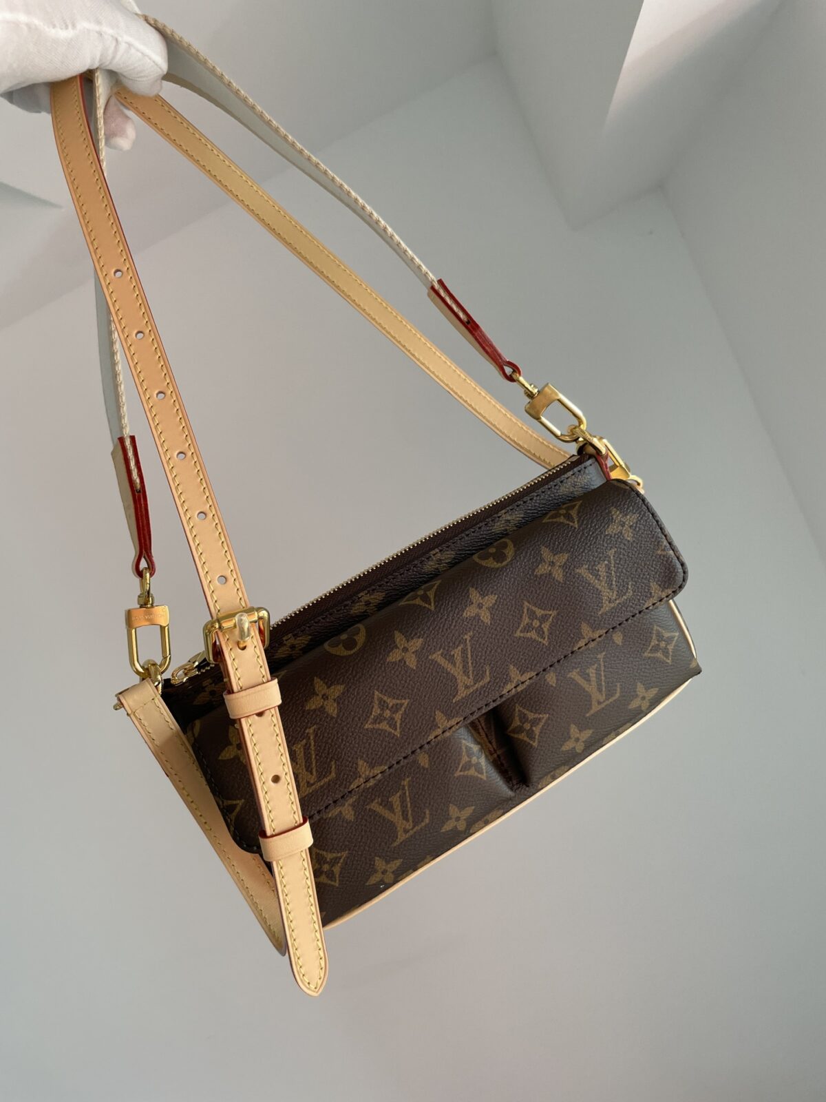 Louis Vuitton Vivacité Monogram Canvas Shoulder Bag – Brown - Image 5