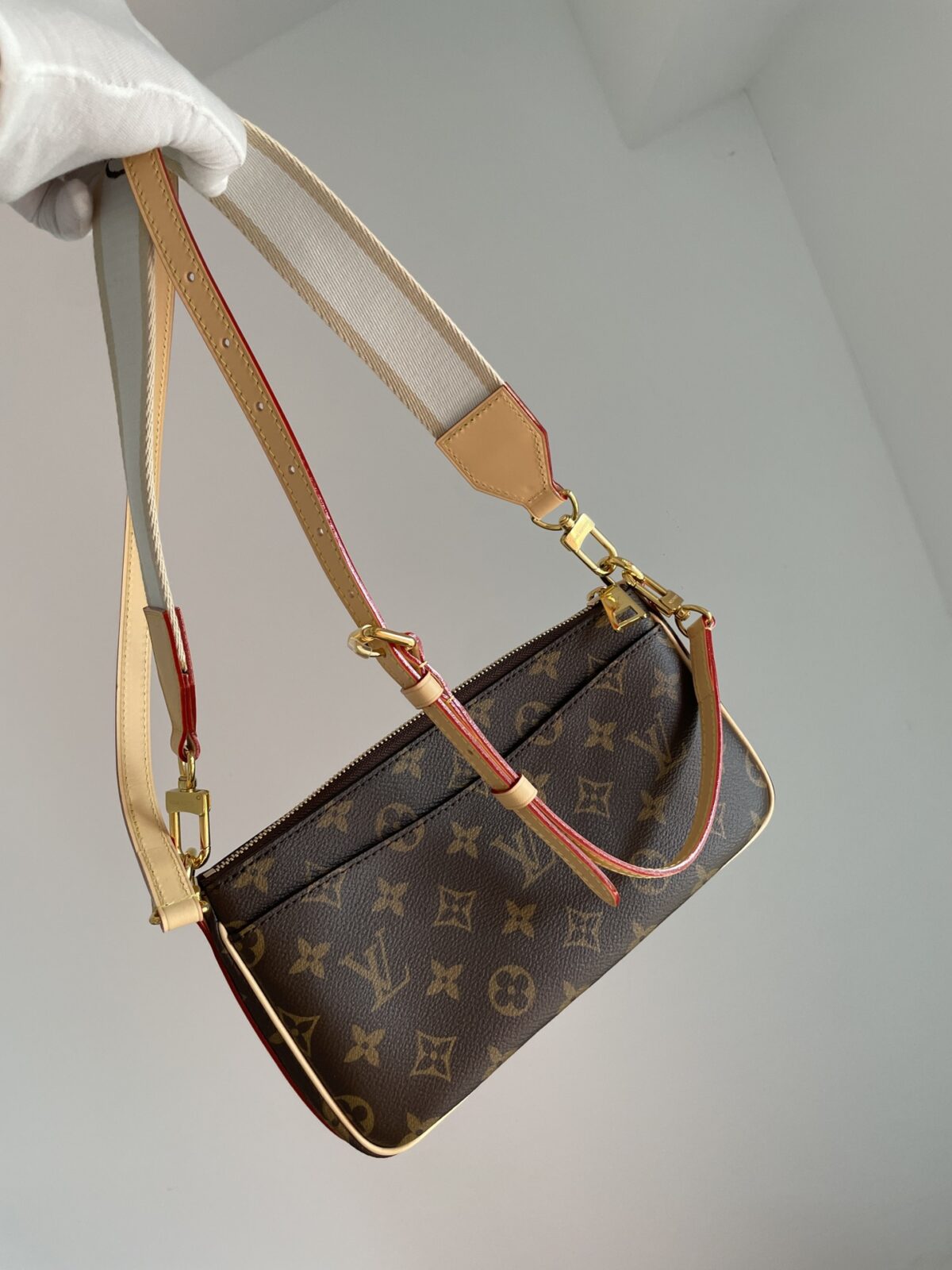 Louis Vuitton Vivacité Monogram Canvas Shoulder Bag – Brown - Image 7