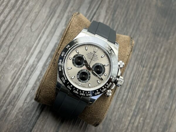 ROLEX Cosmograph Daytona Silver Rubber Strap - Image 4