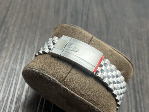 ROLEX Datejust 41 mm Gray Dial Oystersteel Men’s Watch - Image 7