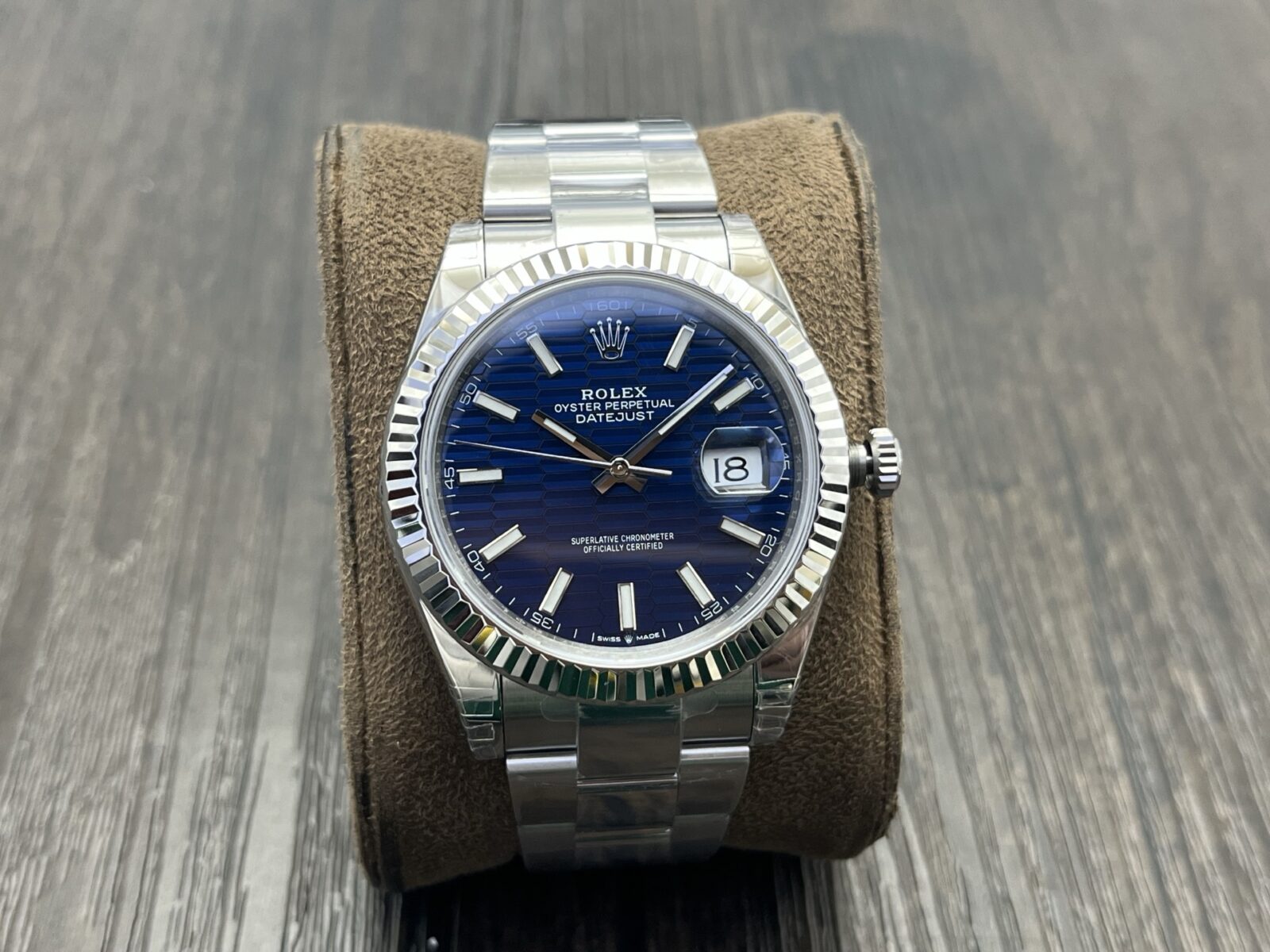 ROLEX Datejust 41mm Blue Dial - Image 2