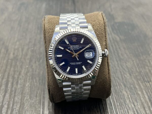 ROLEX Datejust 41mm Blue Dial - Image 2