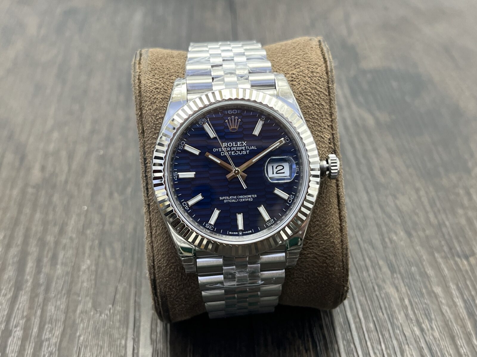 ROLEX Datejust 41mm Blue Dial - Image 2