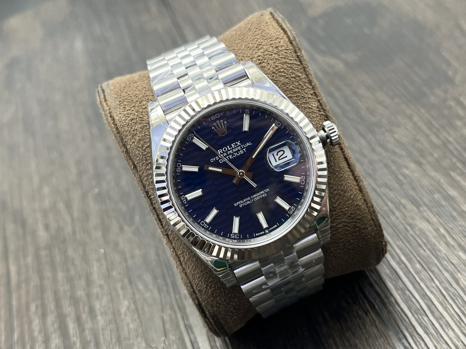 ROLEX Datejust 41mm Blue Dial - Image 3
