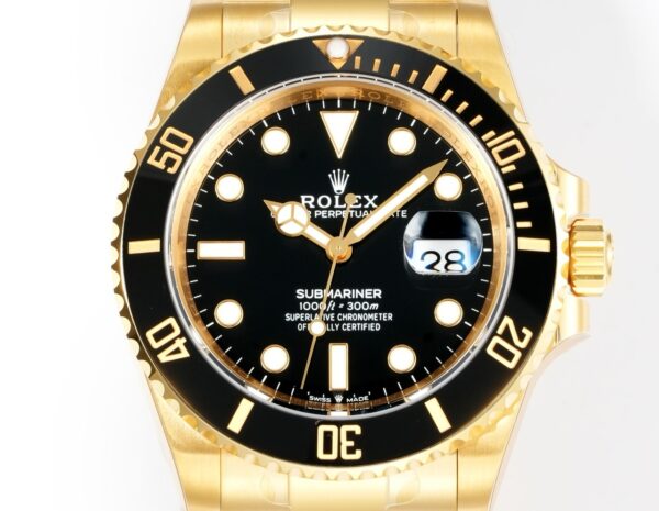 Rolex Submariner Date Yellow Gold Black - Image 5