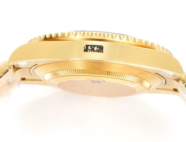 Rolex Submariner Date Yellow Gold Black - Image 7