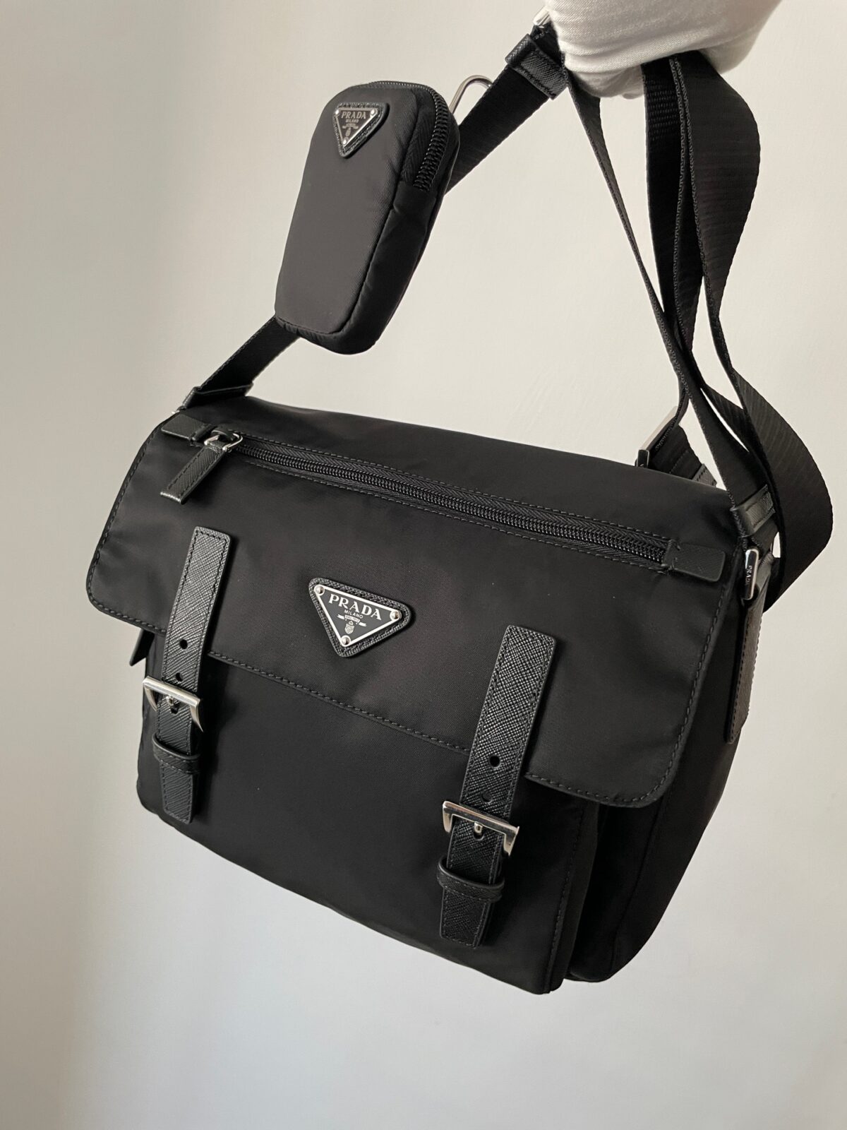 PRADA Re-Edition Re-Nylon & Leather 2-in-1 Crossbody Messenger Bag Black - Image 2