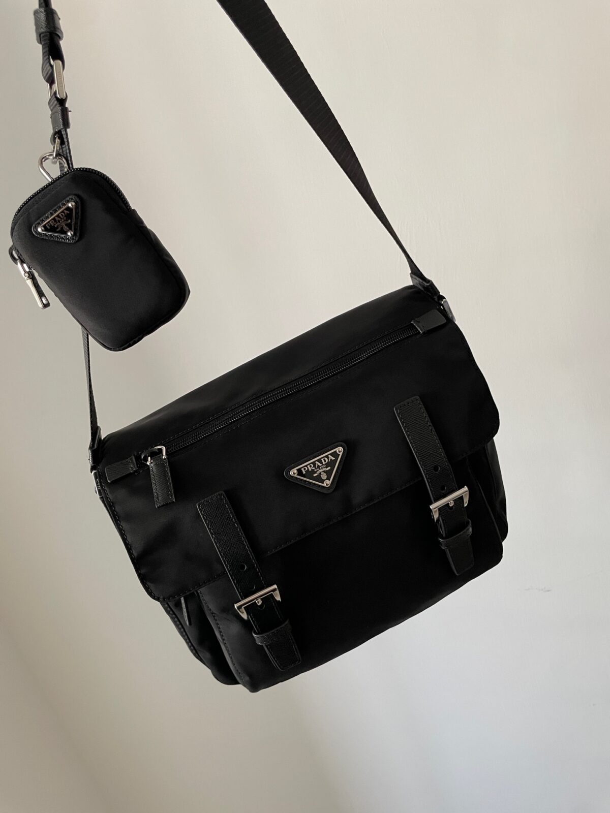 PRADA Re-Edition Re-Nylon & Leather 2-in-1 Crossbody Messenger Bag Black - Image 3