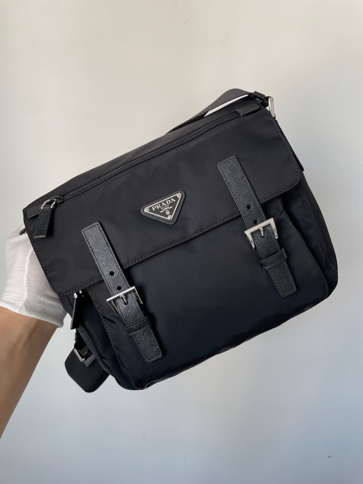 PRADA Re-Edition Re-Nylon & Leather 2-in-1 Crossbody Messenger Bag Black - Image 5
