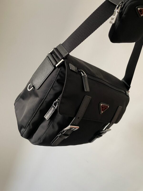 PRADA Re-Edition Re-Nylon & Leather 2-in-1 Crossbody Messenger Bag Black - Image 8