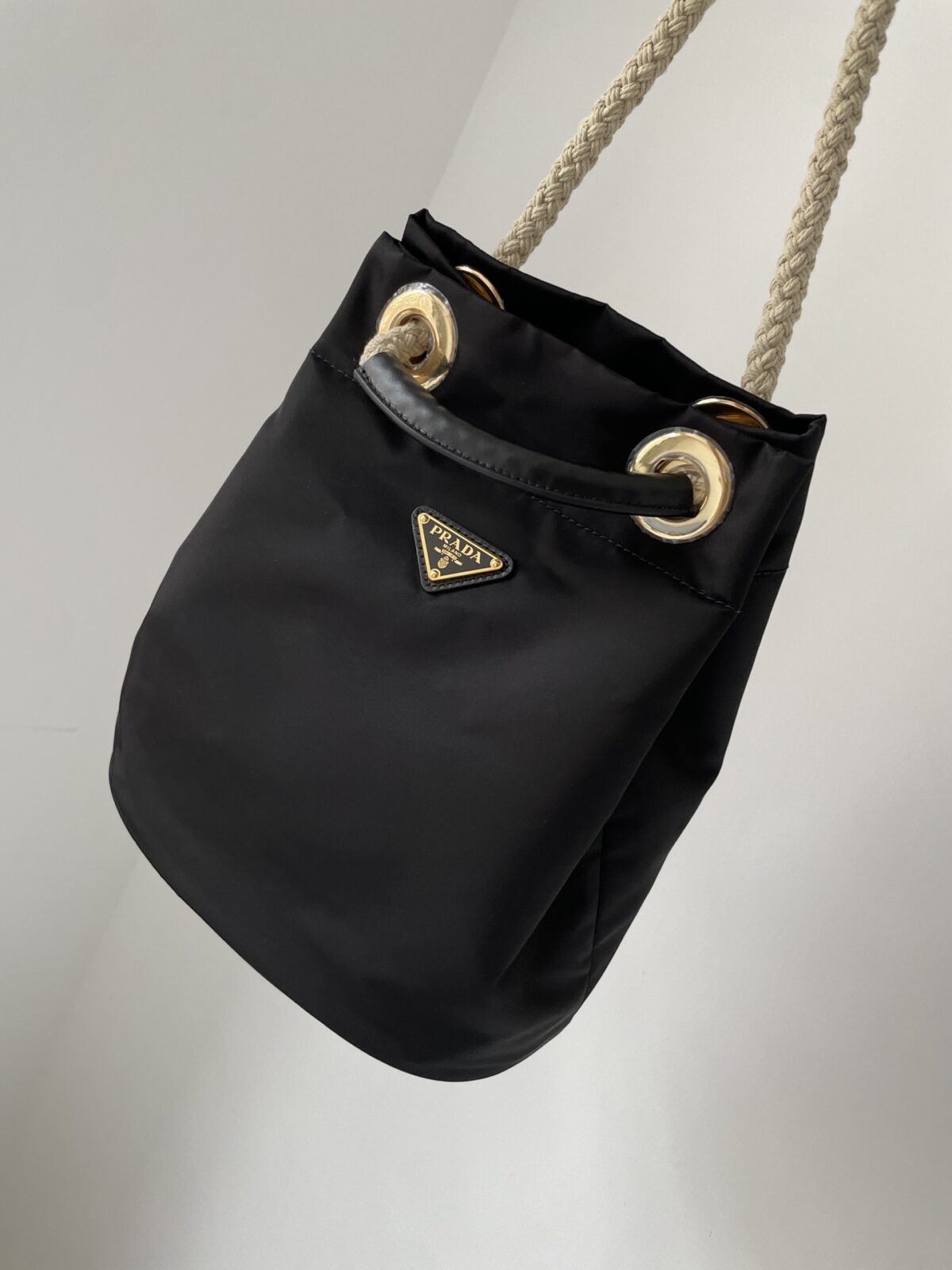 Prada Re-Nylon Small Bucket Bag Black - Image 4