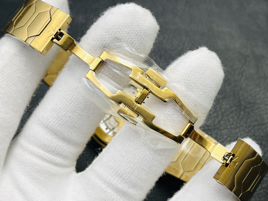 Vacheron Constantin Historiques 37mm Gold Dial 18K Yellow Gold Watch - Image 9