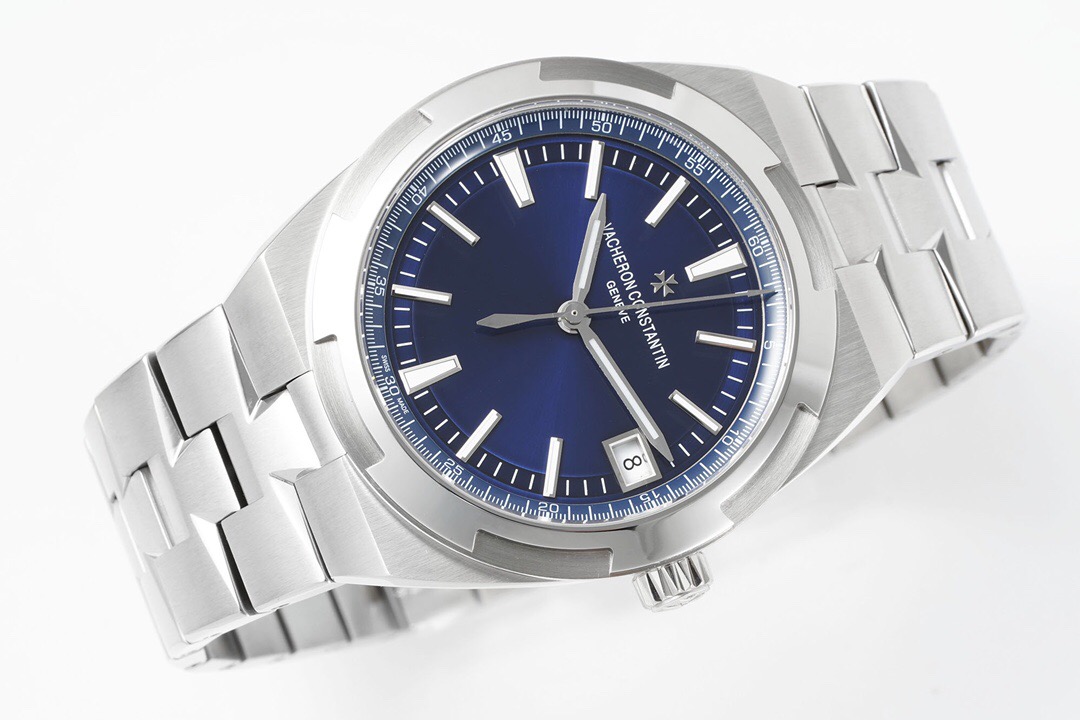 Vacheron Constantin Overseas Automatic 41mm Blue Dial Stainless Steel Watch - Image 4