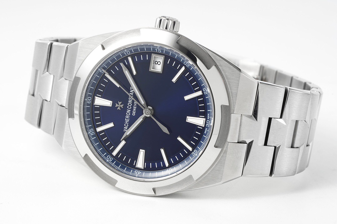 Vacheron Constantin Overseas Automatic 41mm Blue Dial Stainless Steel Watch - Image 5