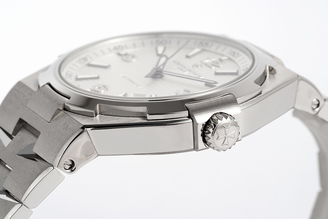 Vacheron Constantin Overseas Automatic 42mm White Dial Men’s Watch - Image 6