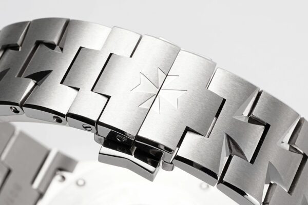 Vacheron Constantin Overseas Automatic 42mm White Dial Men’s Watch - Image 8