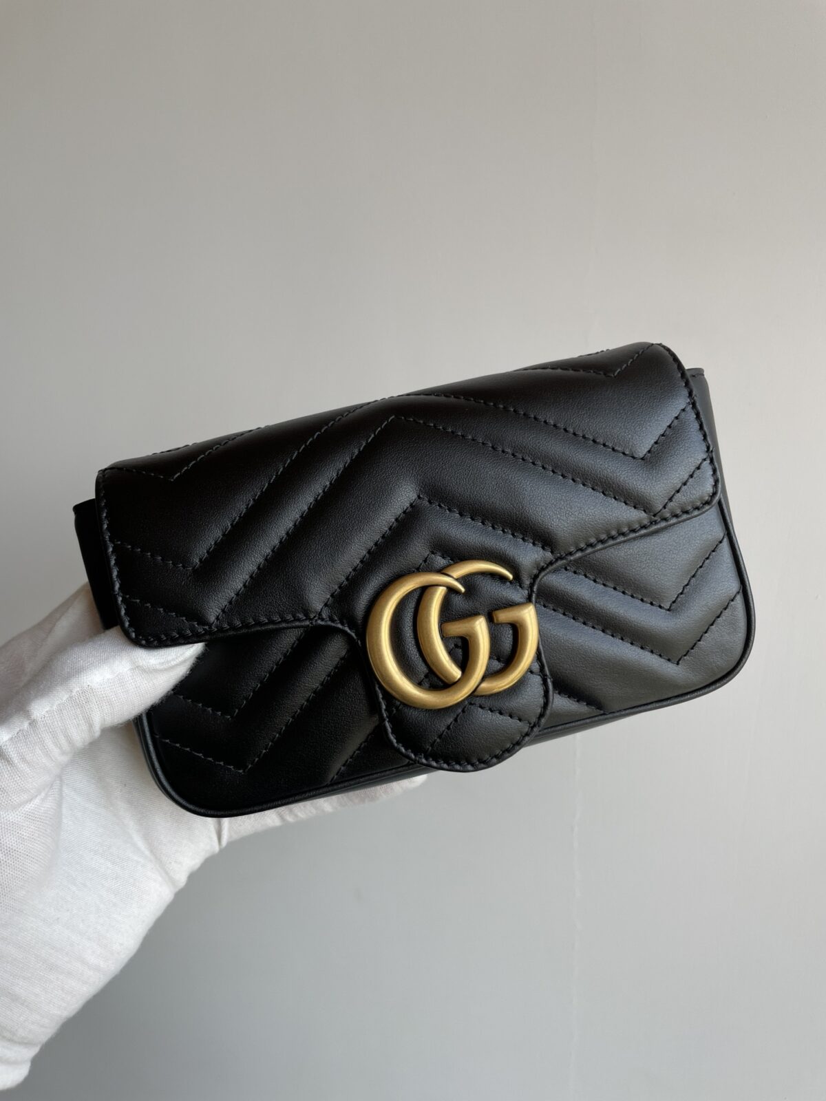 GUCCI GG Marmont Super Mini Leather Shoulder Bag Black - Image 2