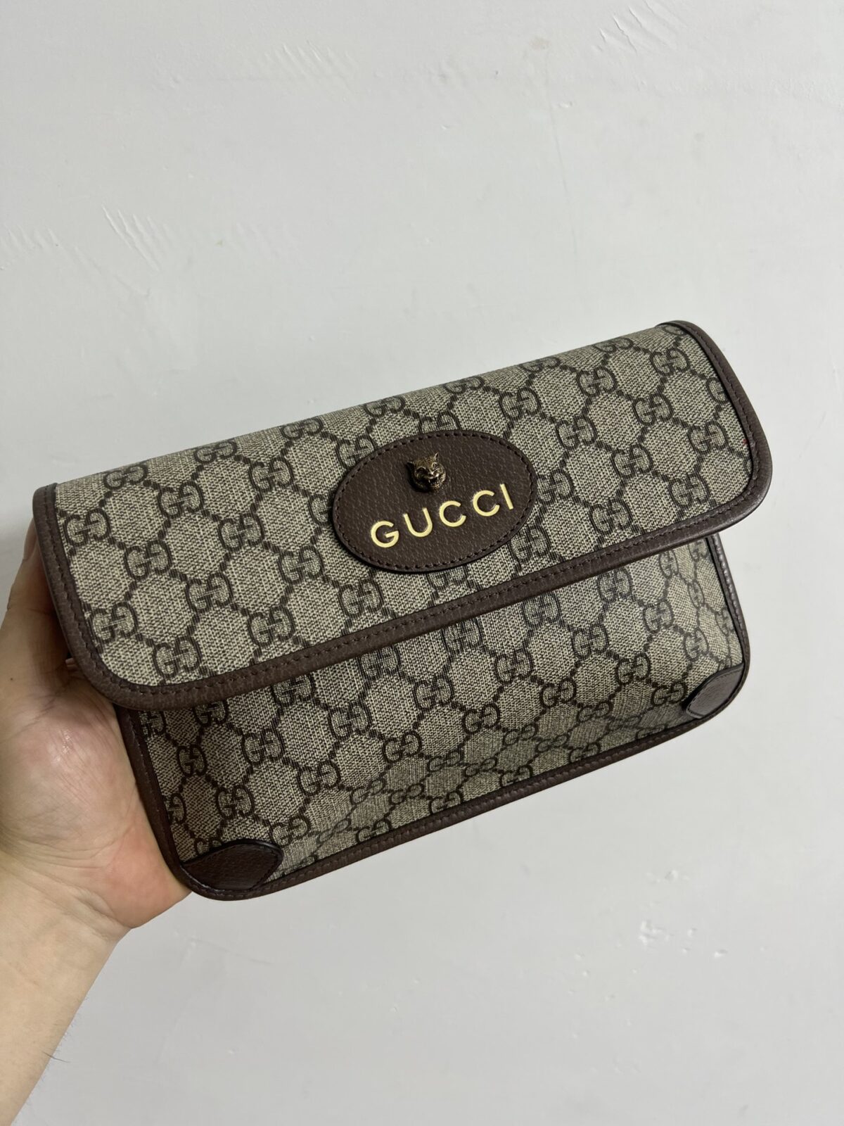 GUCCI Neo Vintage GG Supreme Tiger Head Messenger Bag Brown/Ebony - Image 2
