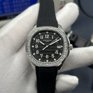 Patek Philippe Aquanaut Ladies 38.8mm Black Dial Stainless Steel