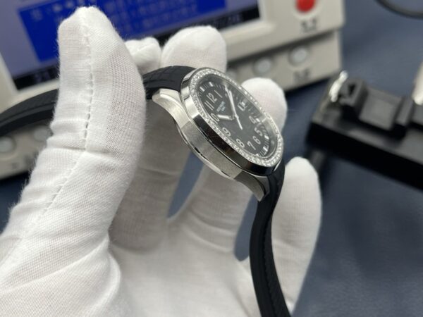 Patek Philippe Aquanaut Ladies 38.8mm Black Dial Stainless Steel - Image 3