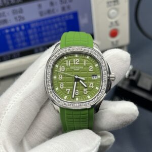 Patek Philippe Aquanaut Ladies 38.8mm Green Dial Stainless Steel