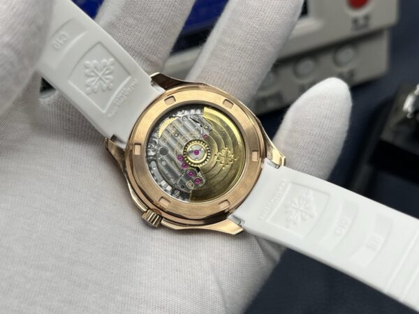Patek Philippe Aquanaut Ladies 38.8mm White Dial 18K Rose Gold - Image 6