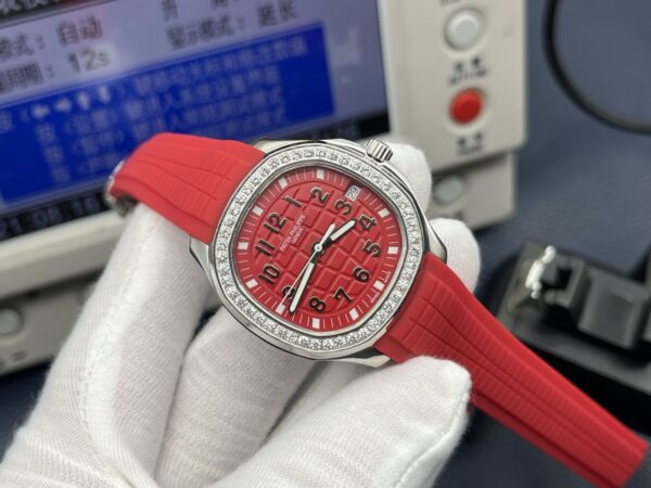 Patek Philippe Aquanaut Ladies 38.8mm Red Dial Stainless Steel - Image 2