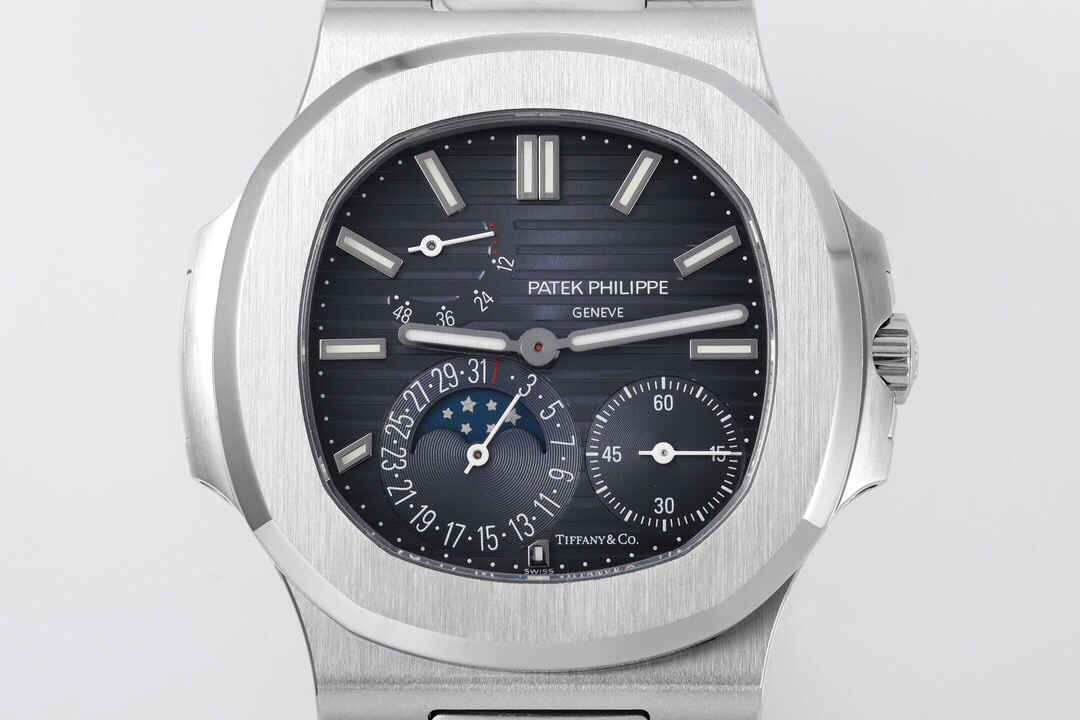 Patek Philippe Nautilus 5712A-002 Automatic 40mm Gray-Blue Dial Tiffany & Co. Co‑Branded - Image 2