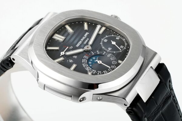 Patek Philippe Nautilus 40mm Blue Dial 18K White Gold - Image 4