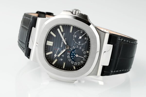 Patek Philippe Nautilus 40mm Blue Dial 18K White Gold - Image 6