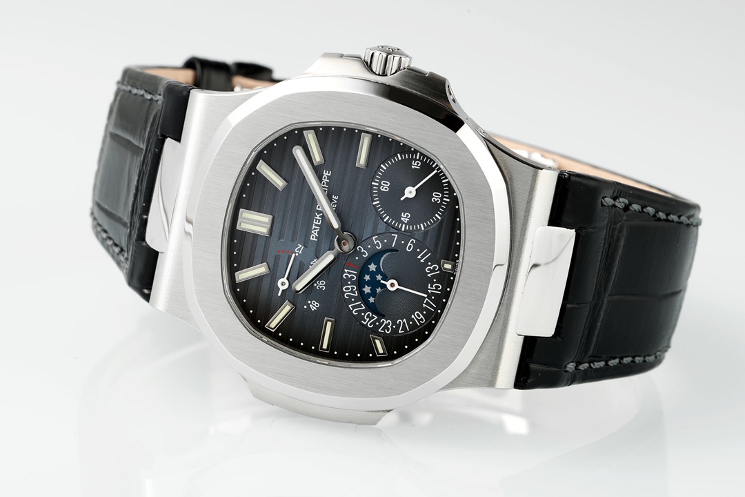 Patek Philippe Nautilus 40mm Blue Dial 18K White Gold - Image 6