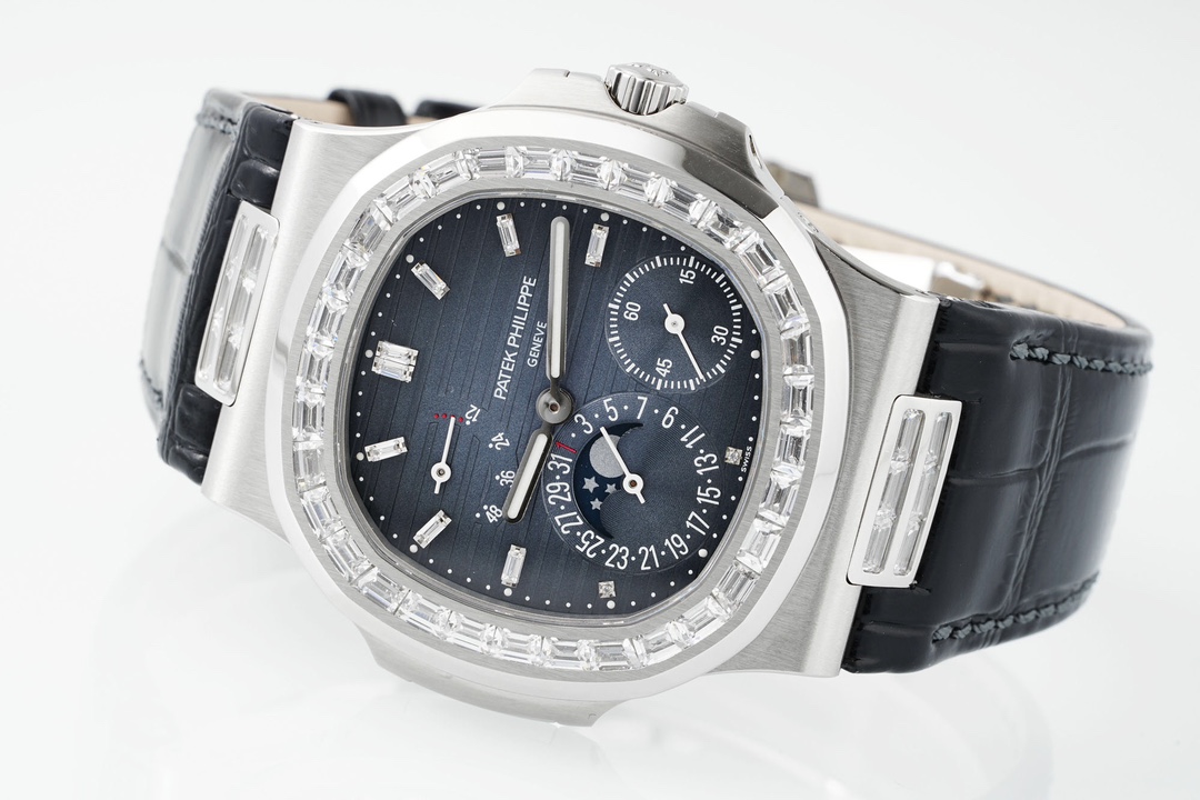 Patek Philippe Nautilus 40mm Blue Dial White Gold & Diamond Bezel - Image 5
