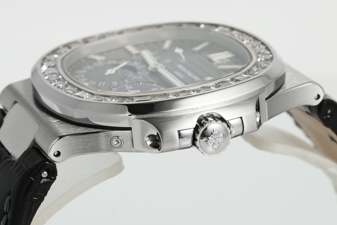 Patek Philippe Nautilus 40mm Gray Dial White Gold & Diamond Bezel - Image 5