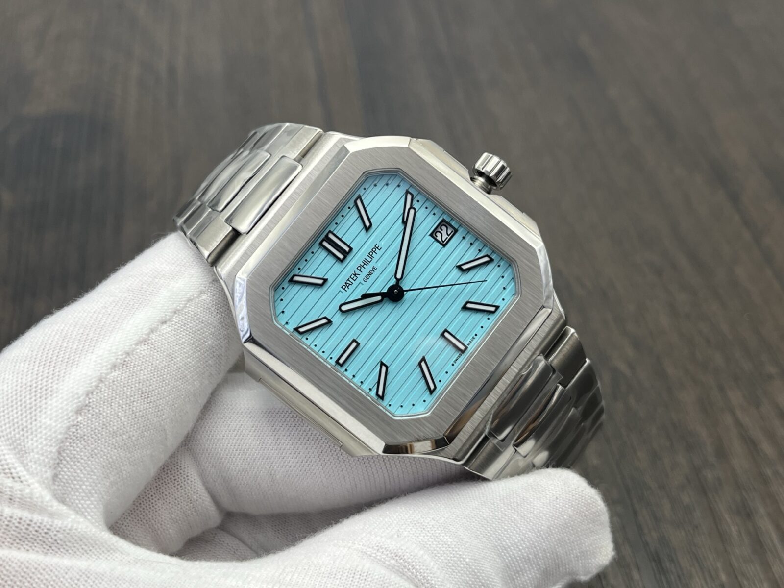 Patek Philippe Cubitus Series Automatic 45mm Tiffany Blue Dial Stainless Steel - Image 2