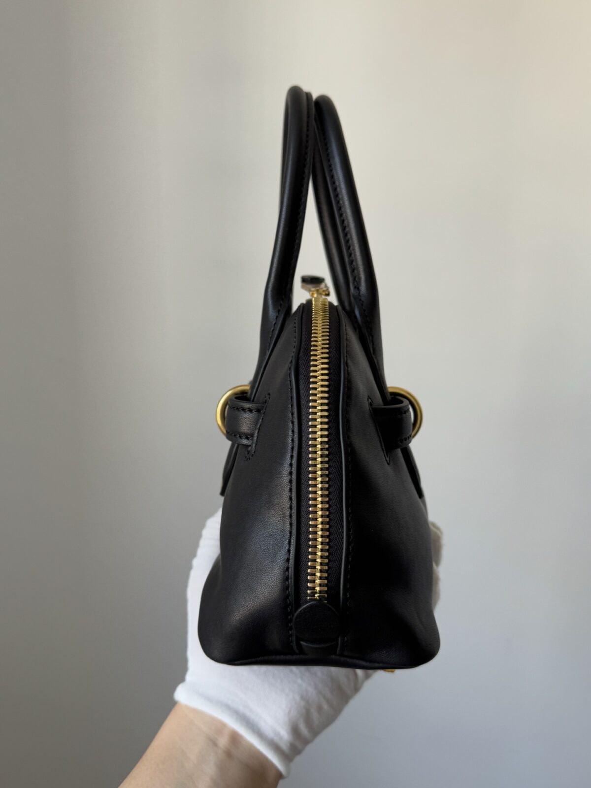 MIU MIU Aventure Nappa Leather Shoulder Crossbody Handbag – Black - Image 5