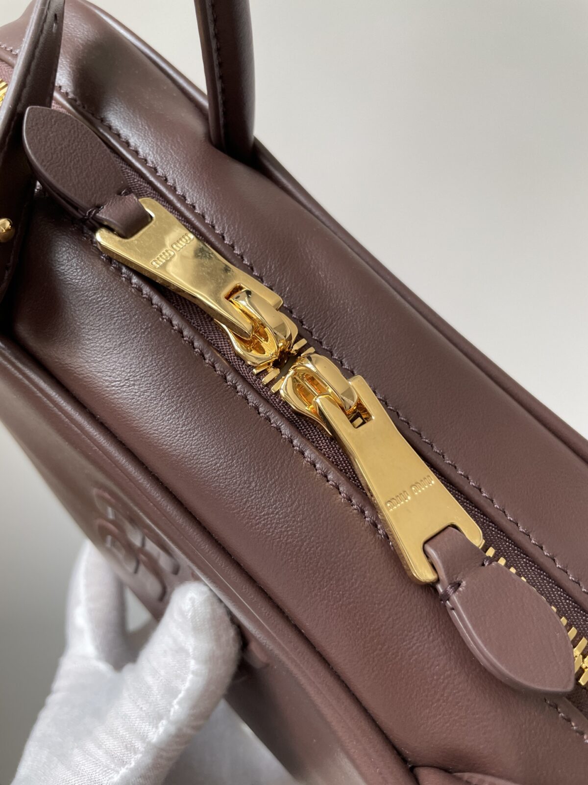 MIU MIU Beau Calfskin Handbag with Embossed Logo – Heather Wood - Image 9