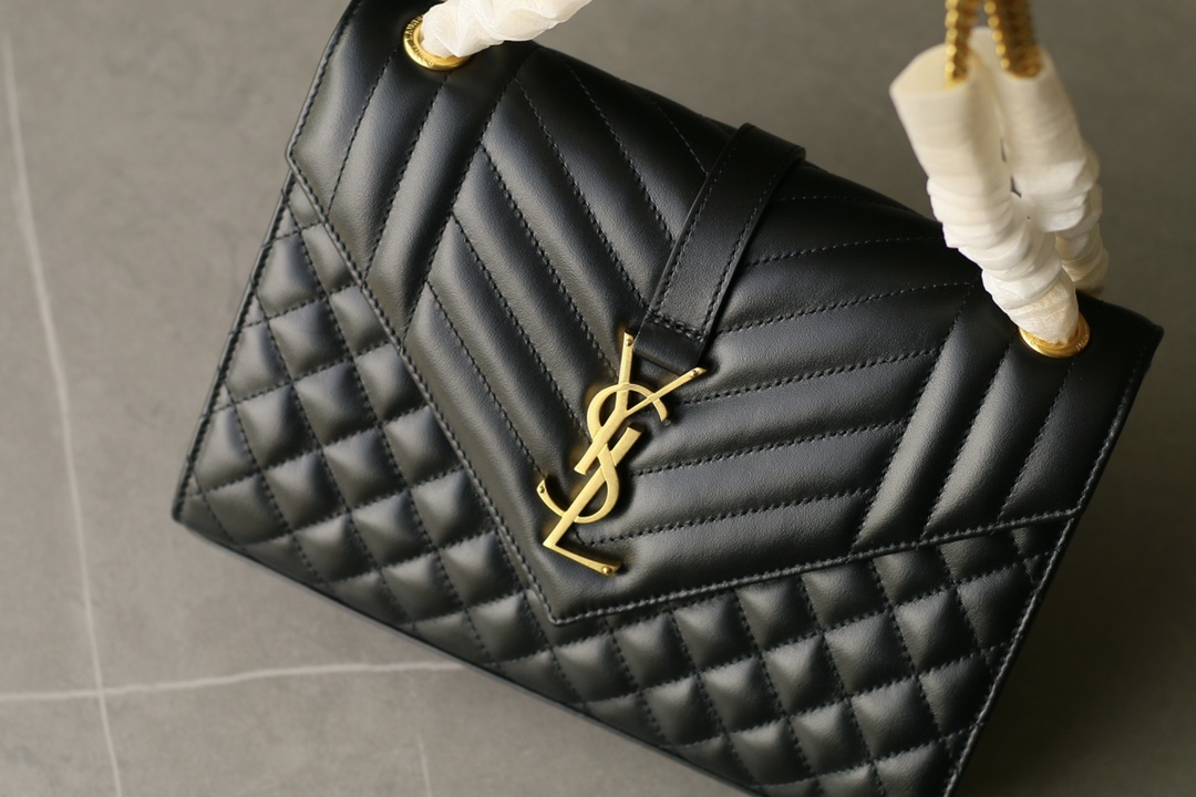 SAINT LAURENT YSL ENVELOPE Quilted Leather Chain Bag Black - Image 4