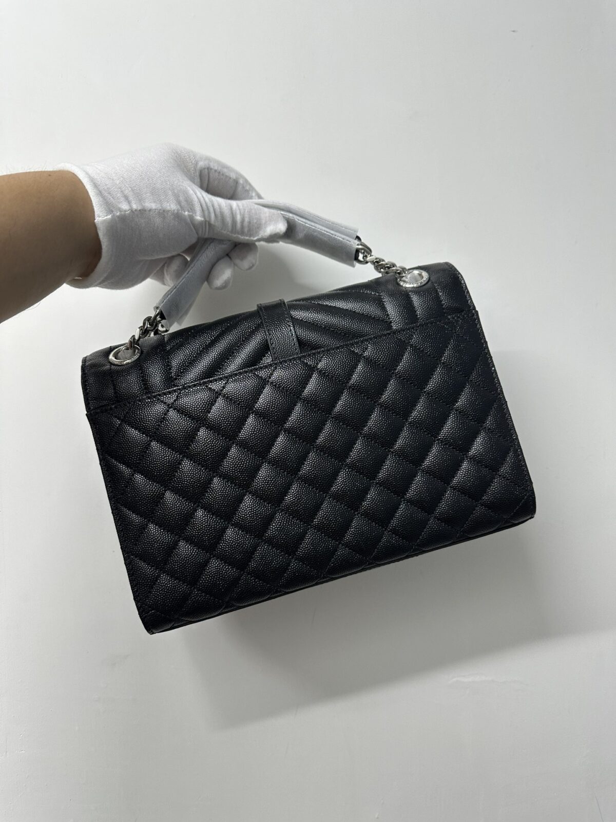 SAINT LAURENT YSL Silver Logo Chain Grain Leather Envelope Bag Black - Image 4