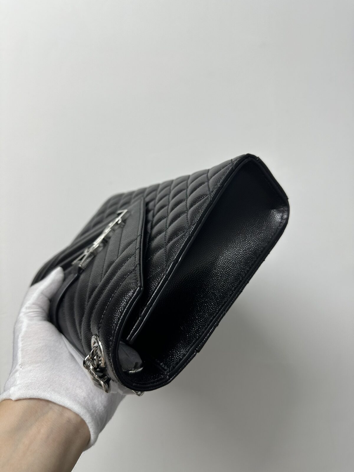 SAINT LAURENT YSL Silver Logo Chain Grain Leather Envelope Bag Black - Image 7